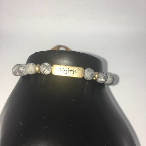 Etched “Faith” Inspirational Beaded Bracelet - Jet - Picture 5 of 7